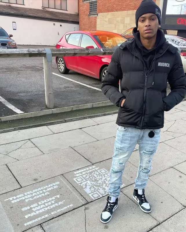 Nemzzz outfit in Amicci and Nike, 2022