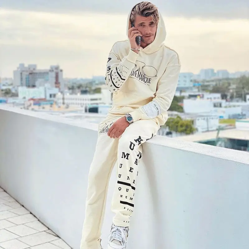 Twan Kuyper outfit in Pas Une Marque, 2022