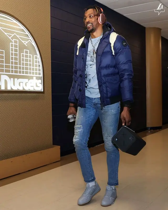 Dwight Howard outfit in Canada Goose, Purple Brand, and Apple, 2022