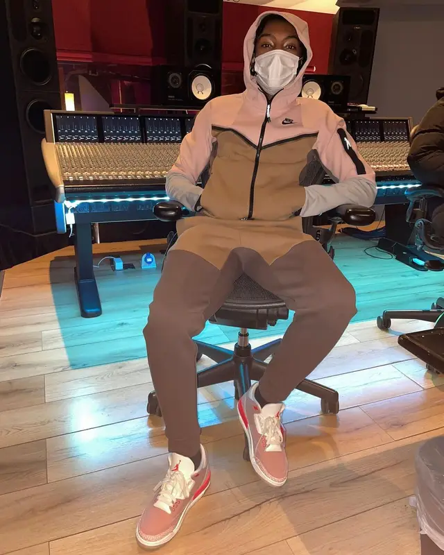 SL outfit in Nike and Jordan, 2022
