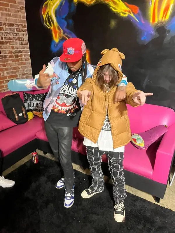 Matt Ox outfit in Lex Cheese Burgers, 2022
