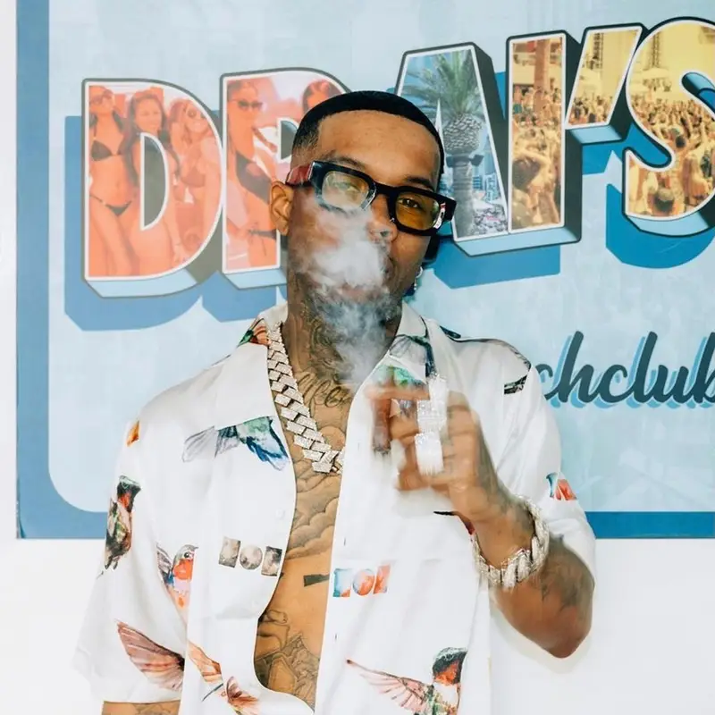 Tory Lanez outfit in Nahmias, Jordan, and Rhude, 2022