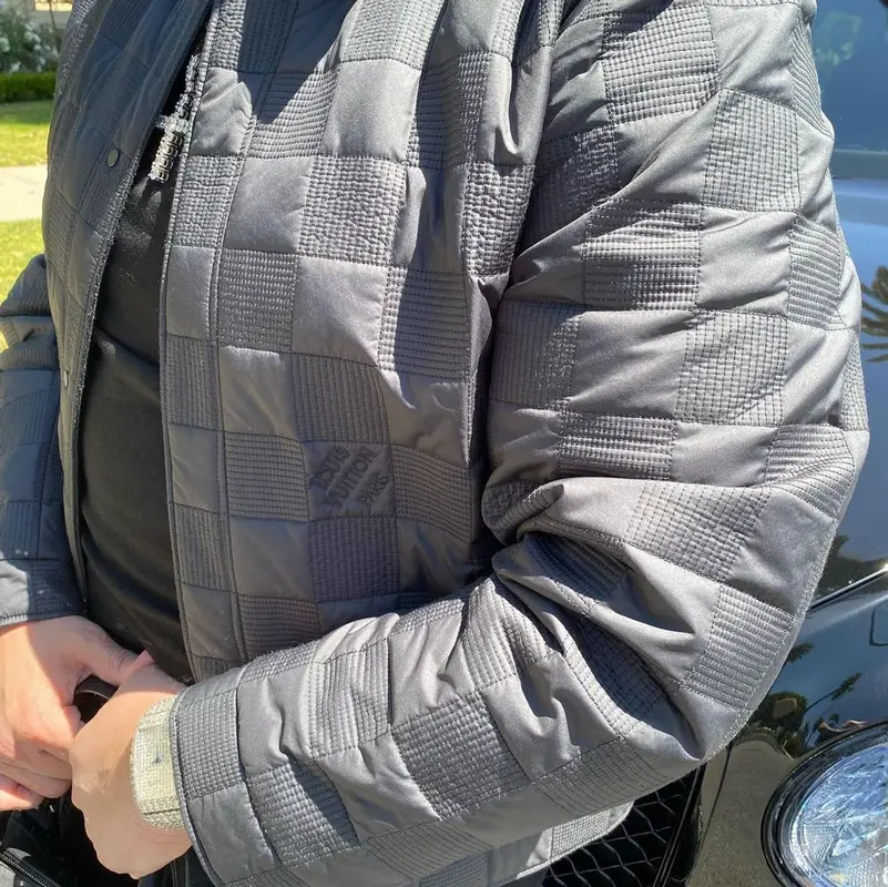 Fat Joe outfit in Louis Vuitton, Nike, and Bottega Veneta, 2022