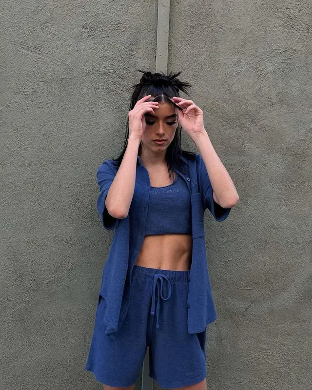 Dixie D'Amelio outfit in Social Tourist, 2022