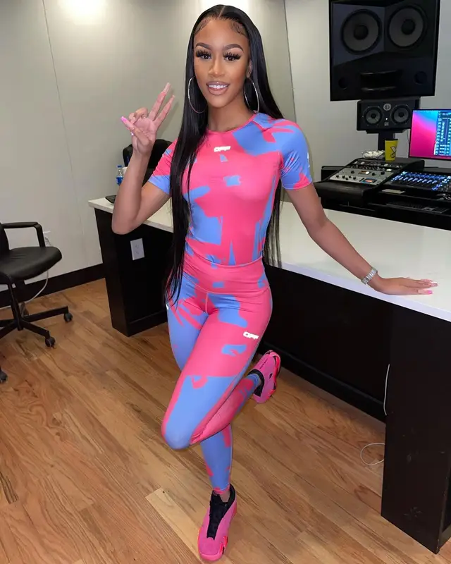 Lakeyah outfit in Off-White and Jordan, 2022