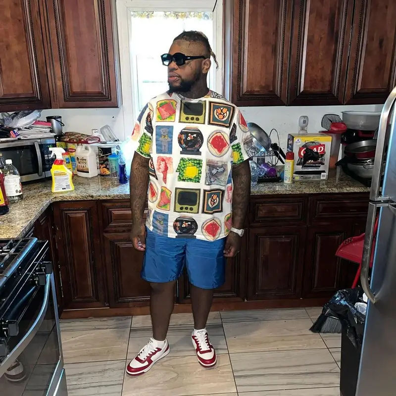 Fat Boy outfit in Prada and Loewe, 2022