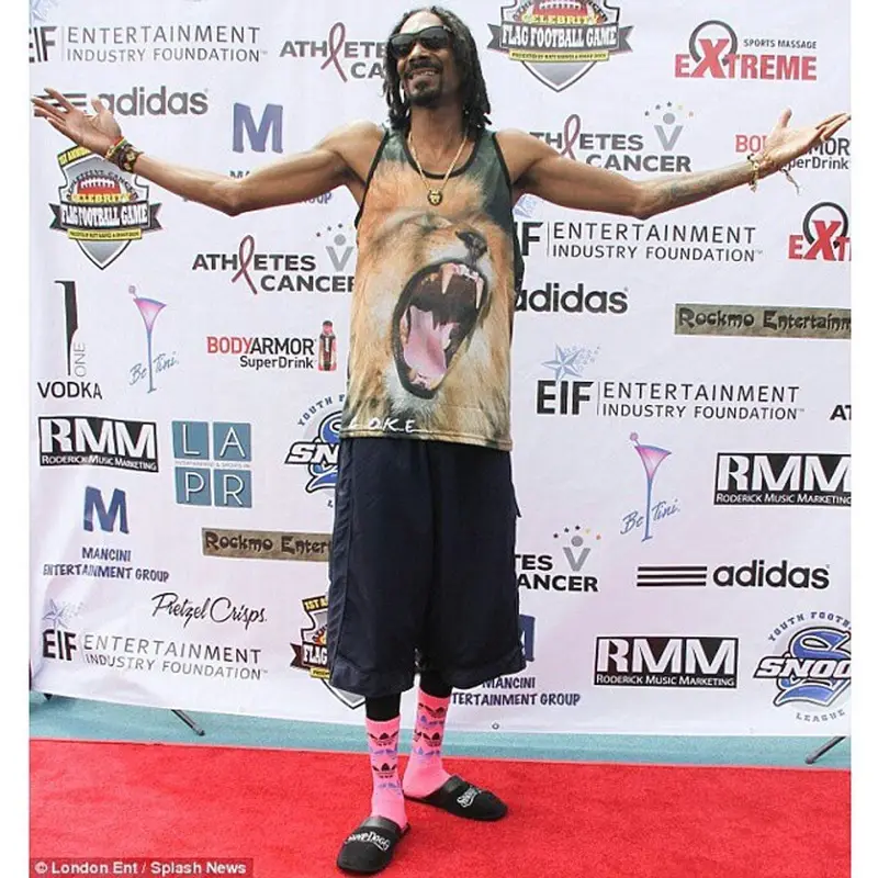 Snoop Dogg outfit in Snoop Dogg Merch, 2014