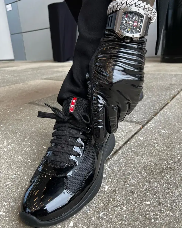 Moneybagg Yo outfit in Amiri and Prada, 2022