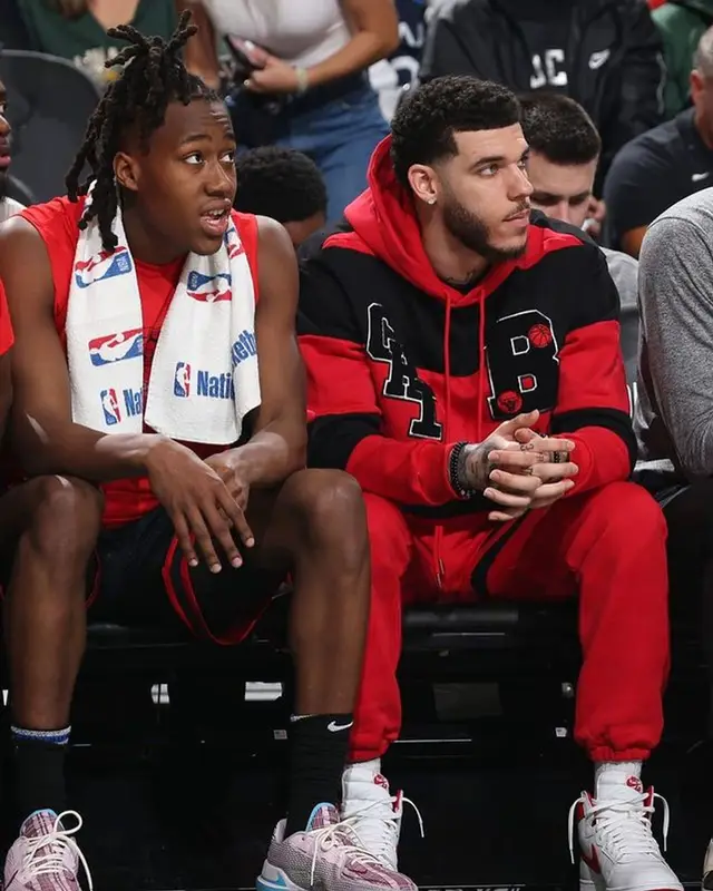 Lonzo Ball outfit in Keiser Clark and Nike, 2022