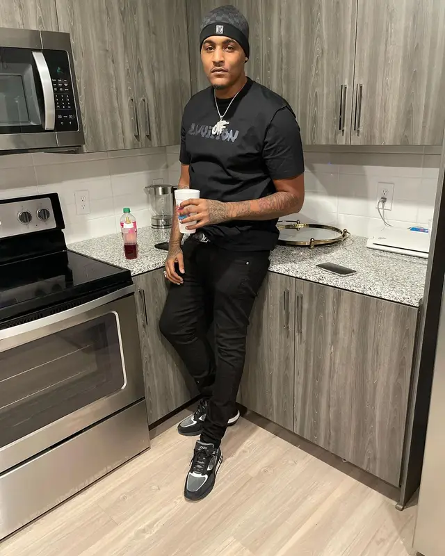Big300 outfit in Louis Vuitton, 2022