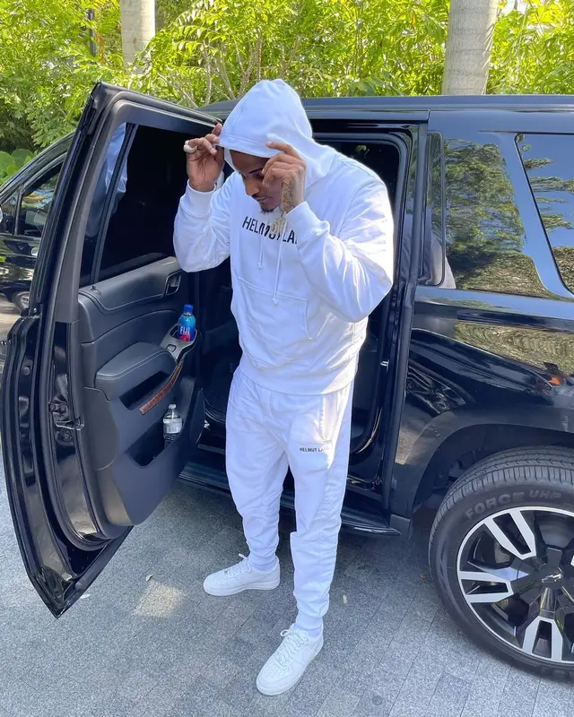 Big300 outfit in Helmut Lang and Nike, 2022