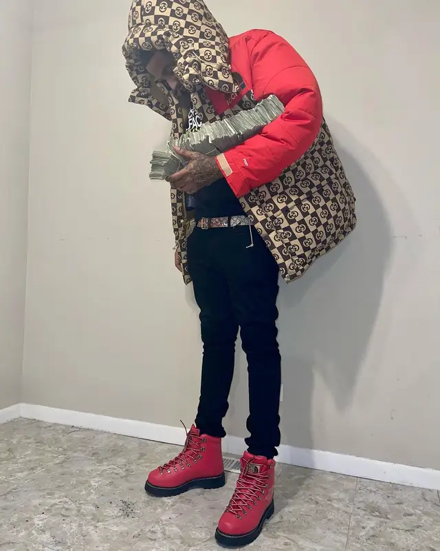 Big300 outfit in Gucci and The North Face, 2022