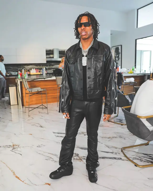 Lil Baby outfit in Cease±Desist, Nike, and Dior, 2022