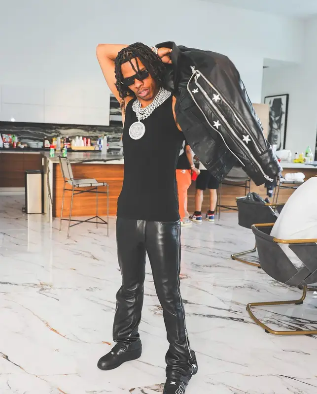 Lil Baby outfit in Cease±Desist, Nike, and Dior, 2022