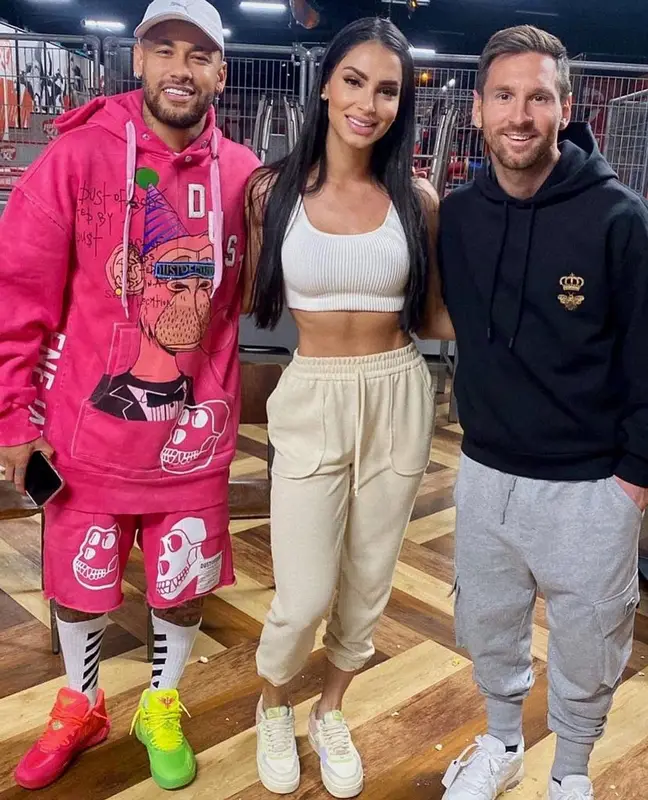 Neymar outfit in Rick and Morty, Puma, and Off-White, 2022