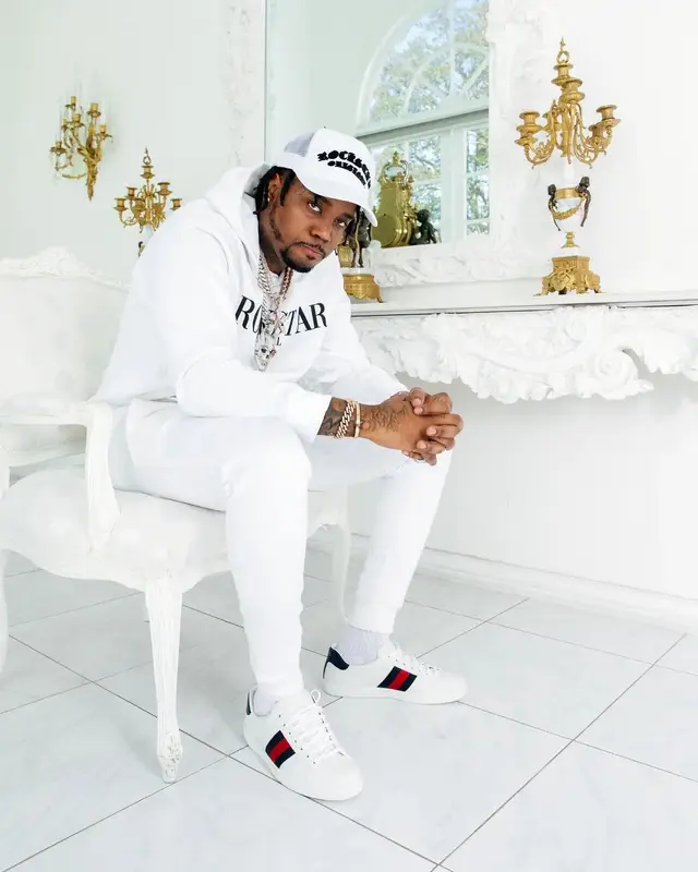 Fivio Foreign outfit in Gucci, Fivio Foreign Merch, and Rockstar Original, 2022