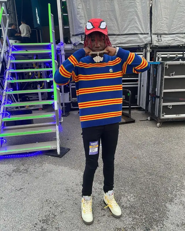 YNW BSlime outfit in Disney, Ksubi, and Forever 21, 2022