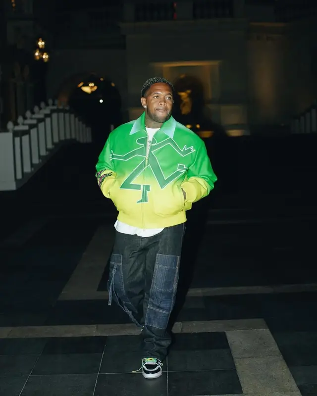 Mustard outfit in Louis Vuitton, 2022