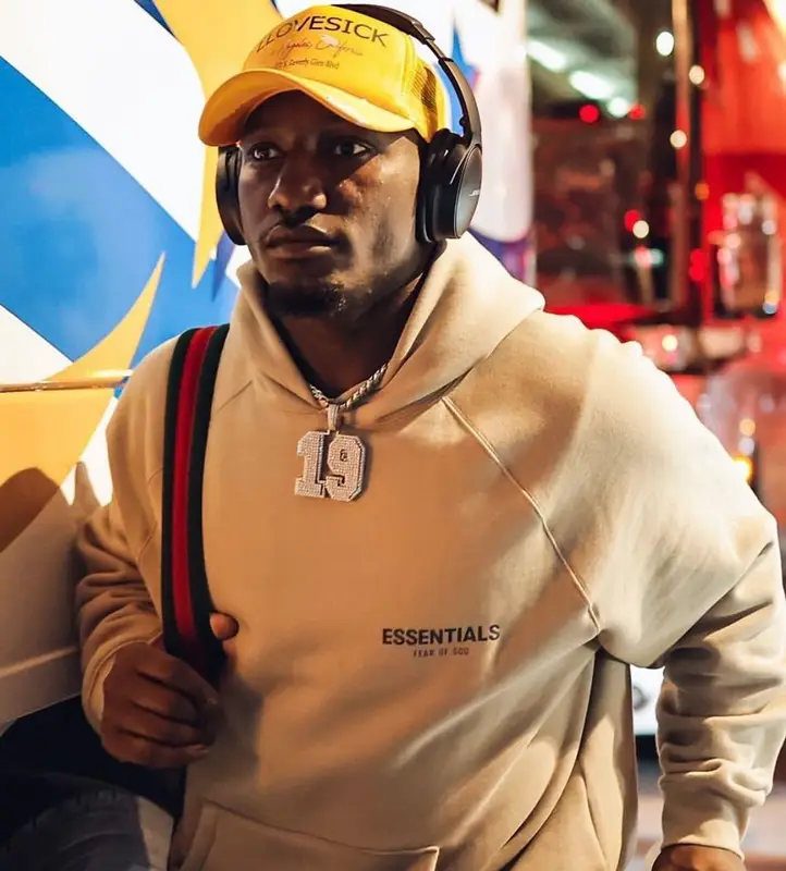 Deebo Samuel outfit in Llovestick, 2022