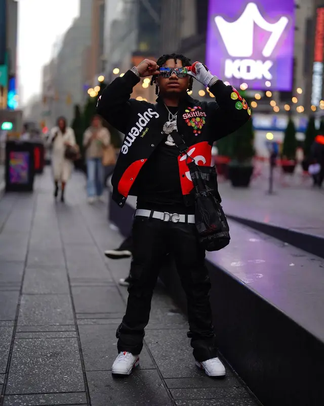 No Cap outfit in Supreme, Balenciaga, and Mitchell & Ness, 2022