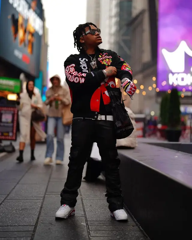 No Cap outfit in Supreme, Balenciaga, and Mitchell & Ness, 2022