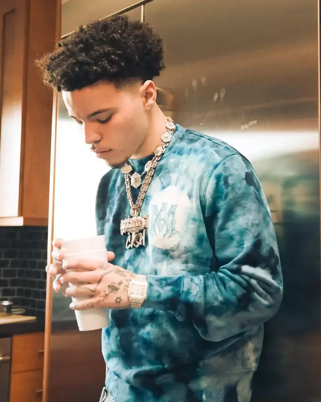 Lil Mosey outfit in Amiri and Zig-Zag World, 2022