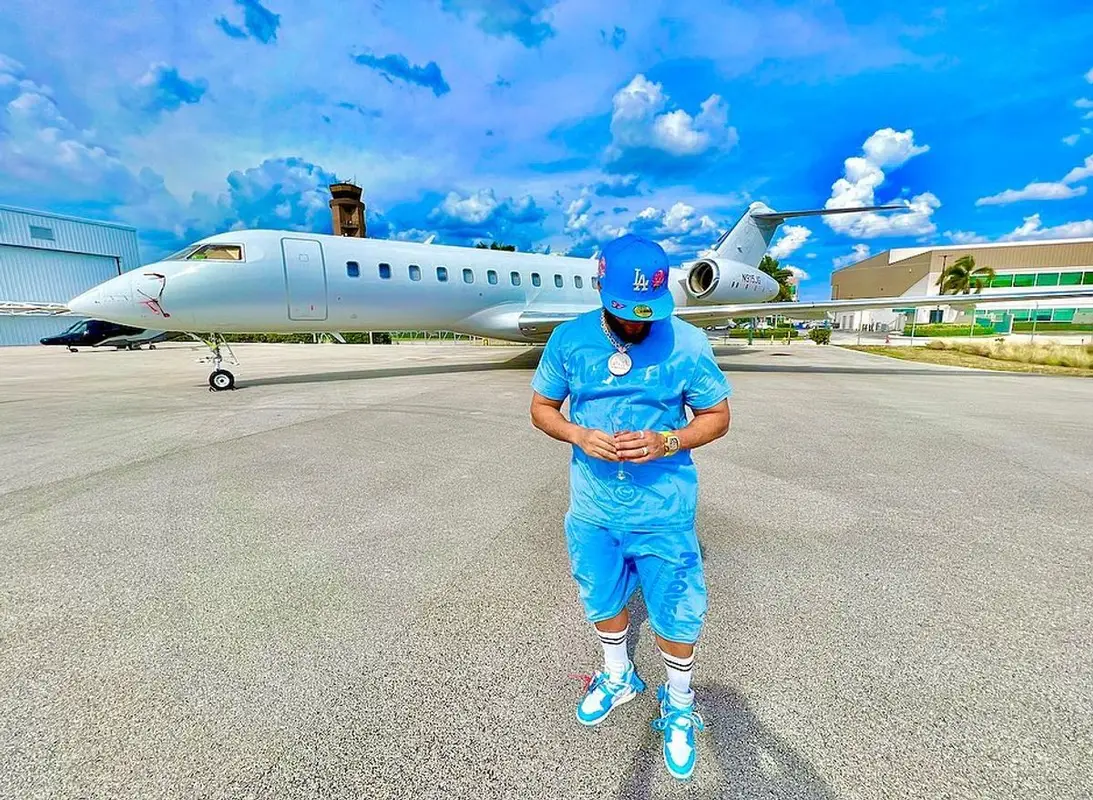 El Alfa El Jefe outfit in Alexander McQueen, Nike, and Off-White, 2022
