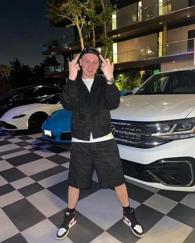 Aitch outfit in Gucci and Nike, 2022