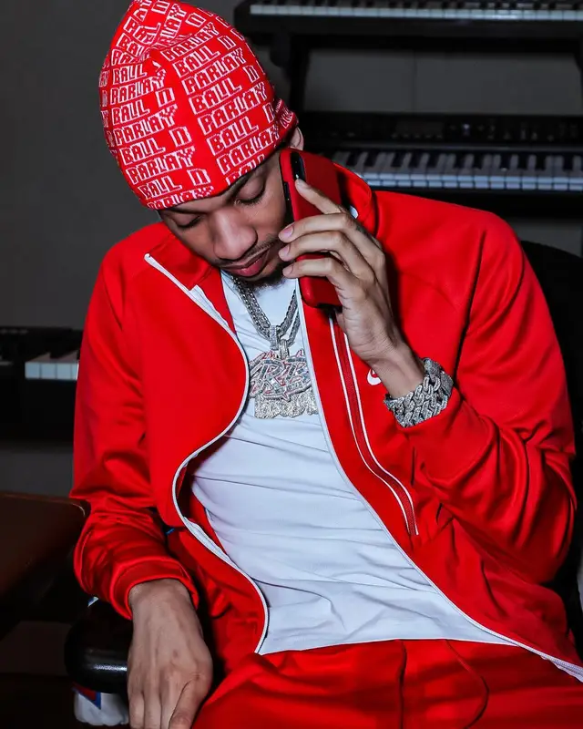 Stunna 4 Vegas outfit in Yeci Studios, 2022