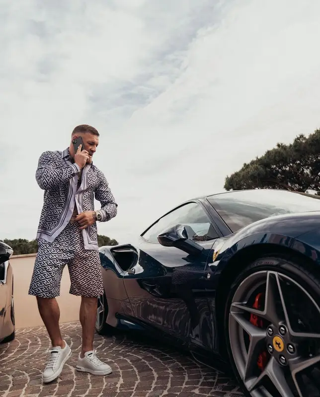 Conor McGregor outfit in Versace and Dolce & Gabbana, 2022