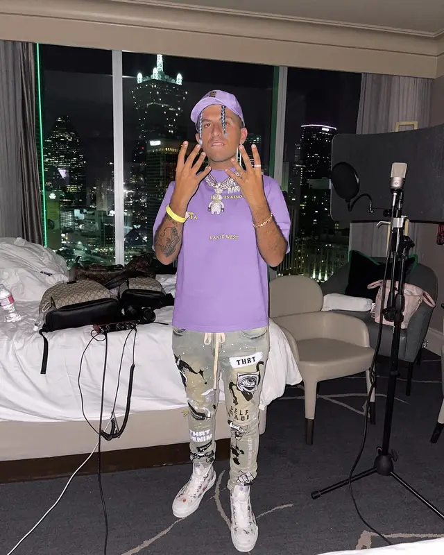 Rarri outfit in Kanye West Merch, Thrt Denim, and Dior, 2021