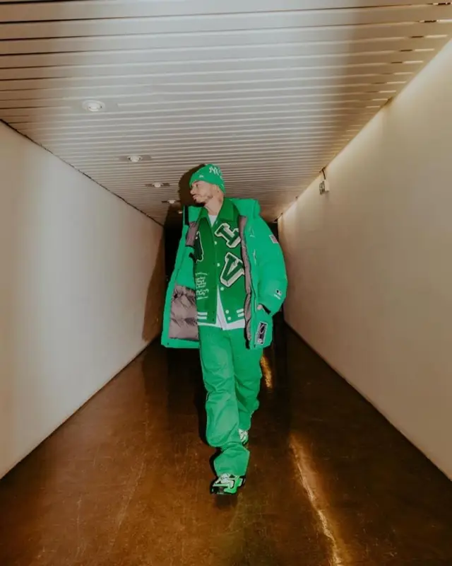 J Balvin outfit in Supreme, New Era, and New York Yankees, 2022
