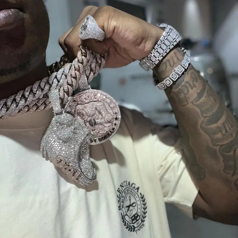 Fredo Bang outfit in Balenciaga, Jordan, and Off-White, 2022