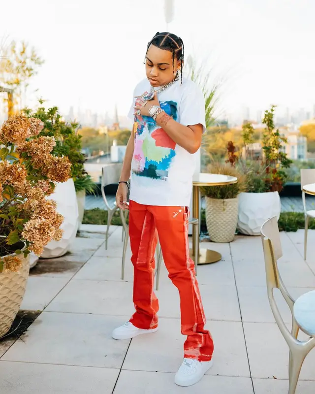 Stunna Gambino outfit in Gallery Dept. and Nike, 2021