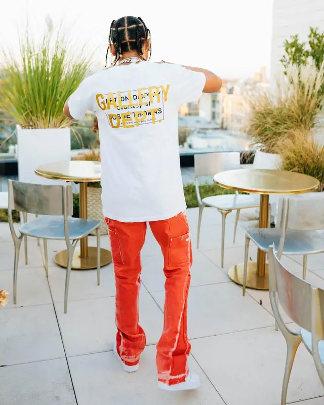 Stunna Gambino outfit in Gallery Dept. and Nike, 2021