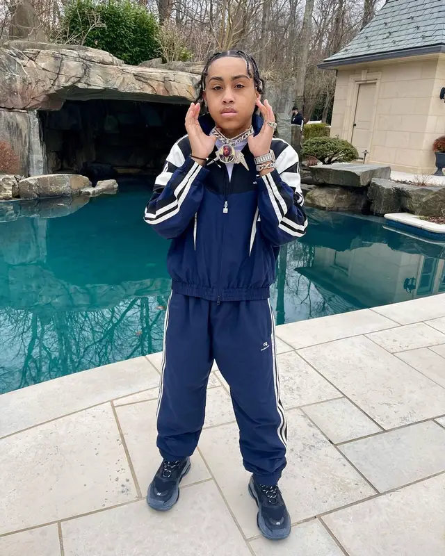 Stunna Gambino outfit in Balenciaga, 2022