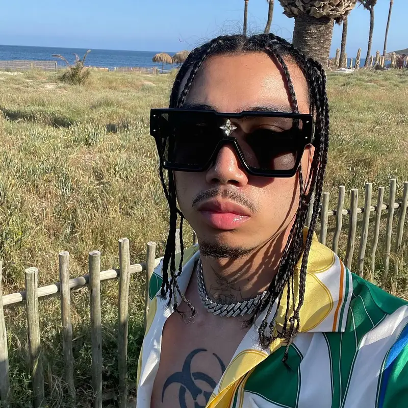 Killy outfit in Casablanca, Louis Vuitton, and Bottega Veneta, 2022