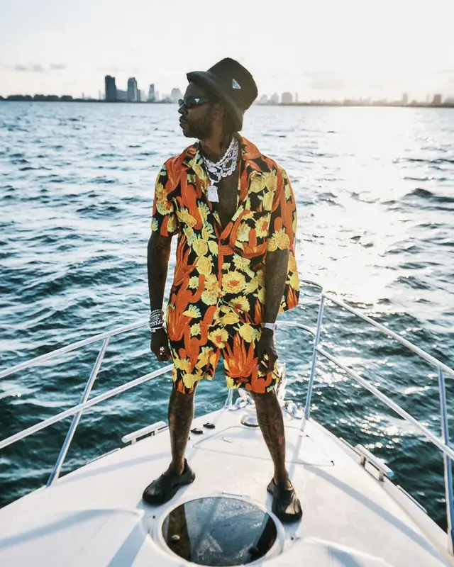 2 Chainz outfit in Loewe, Prada, and Balenciaga, 2022