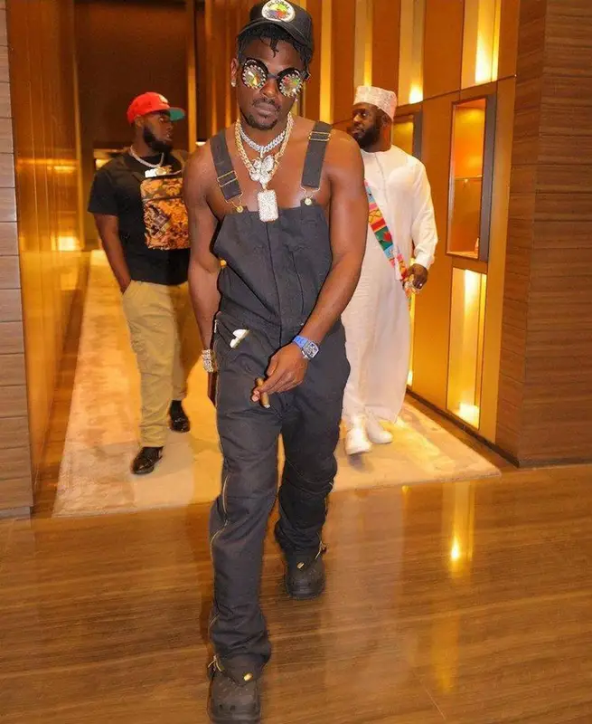 Antonio Brown outfit in Global Currency, 2022