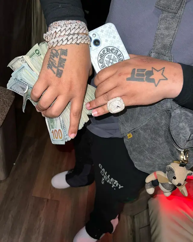 No Cap outfit in Gallery Dept., Nike, and Prada, 2022