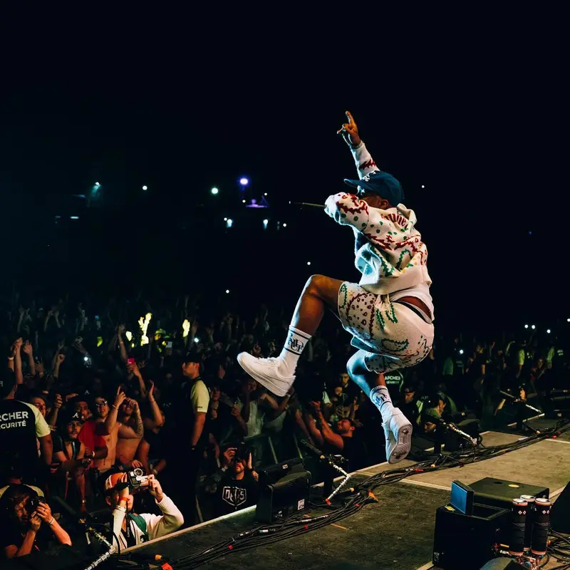 Tory Lanez outfit in Nike and Rhude, 2022
