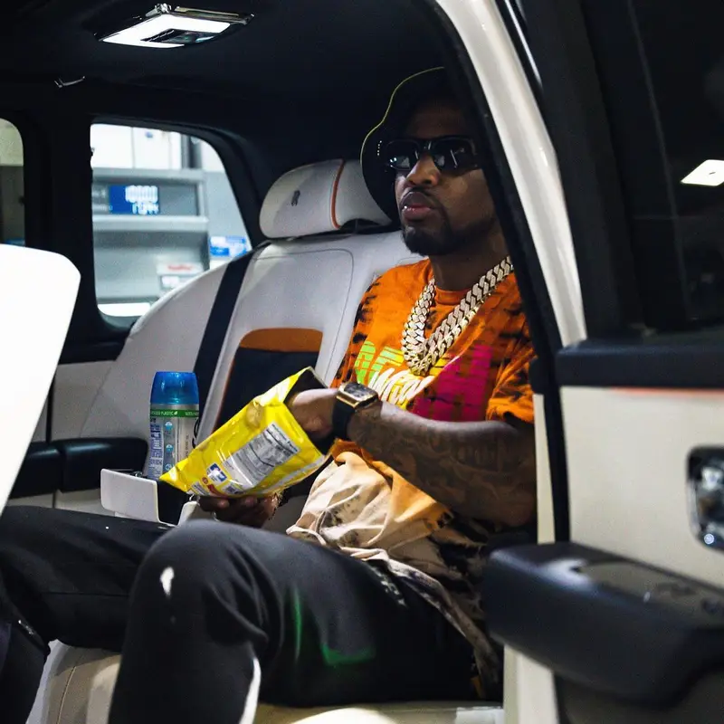 Fabolous outfit in Gallery Dept., Nike, and Balenciaga, 2022