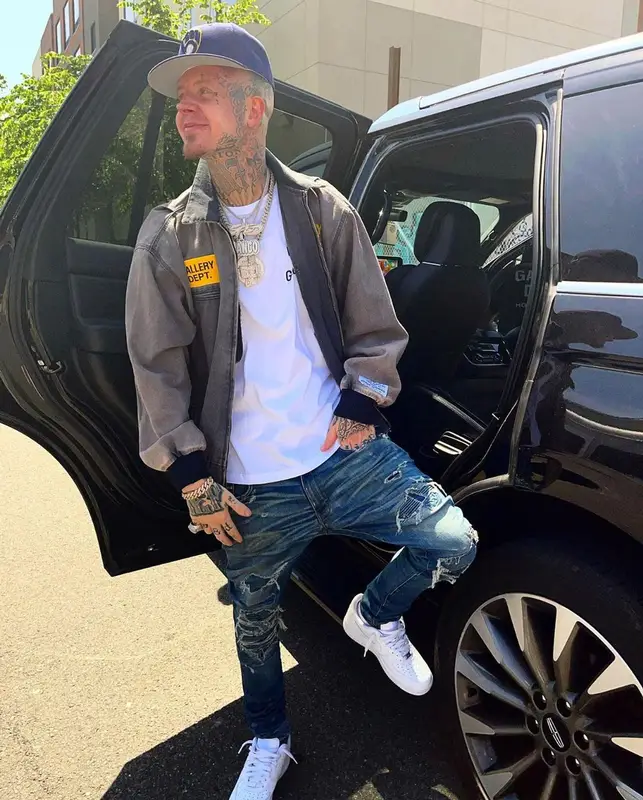 Millyz outfit in Gallery Dept. and Nike, 2022
