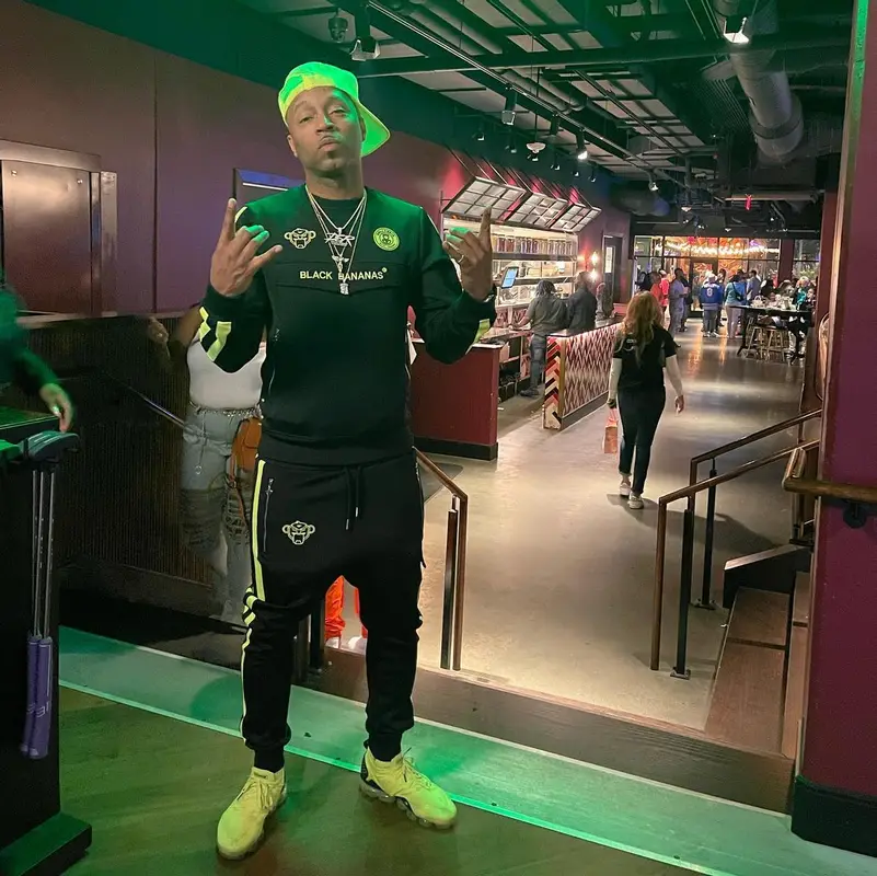 Drumma Boy outfit in Black Bananas, Nike, and Richking, 2022