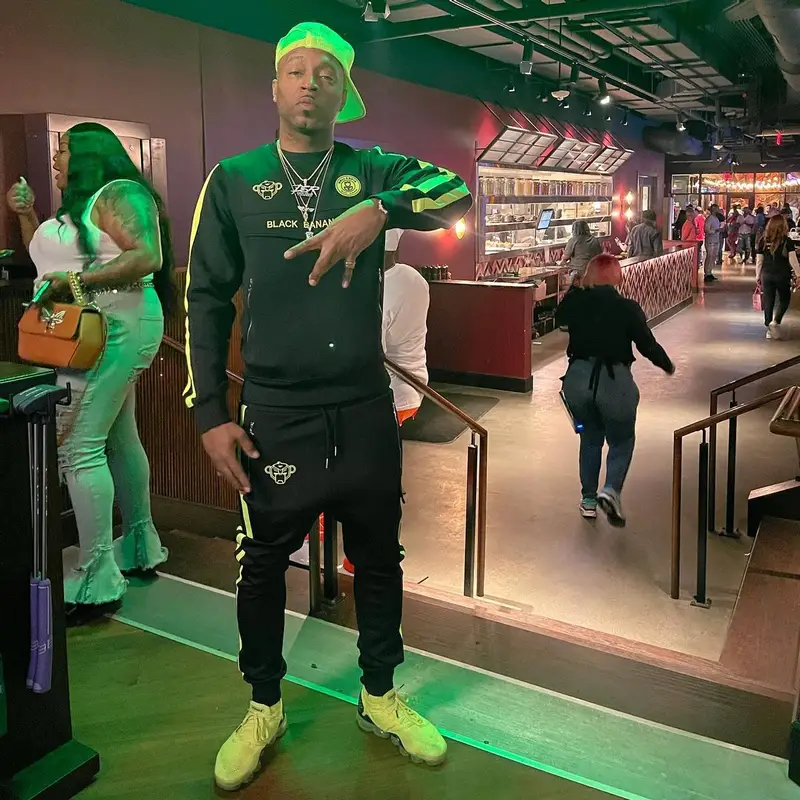 Drumma Boy outfit in Black Bananas, Nike, and Richking, 2022