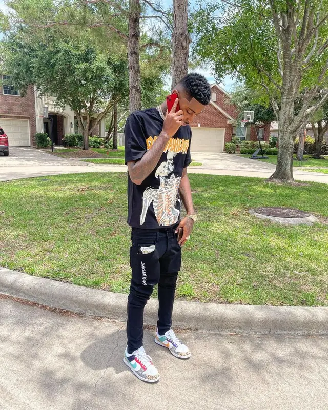 Funny Mike outfit in Suicidal Hearts and Nike, 2022