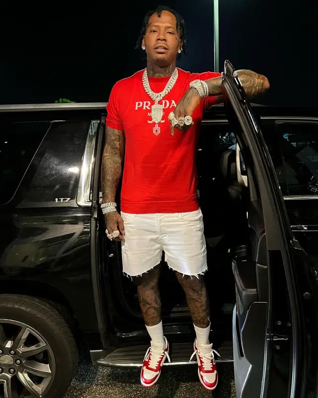 Moneybagg Yo outfit in Prada and Monfrere, 2022
