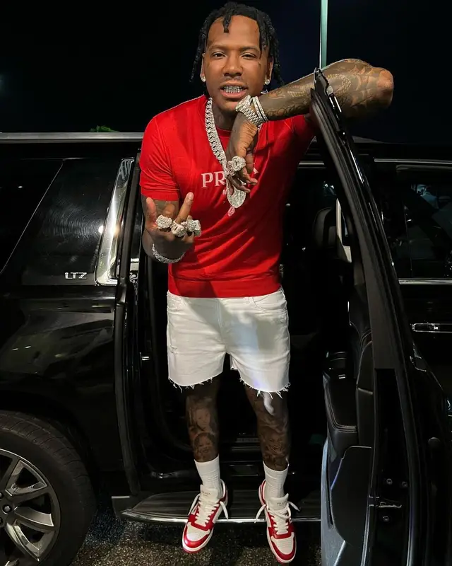 Moneybagg Yo outfit in Prada and Monfrere, 2022