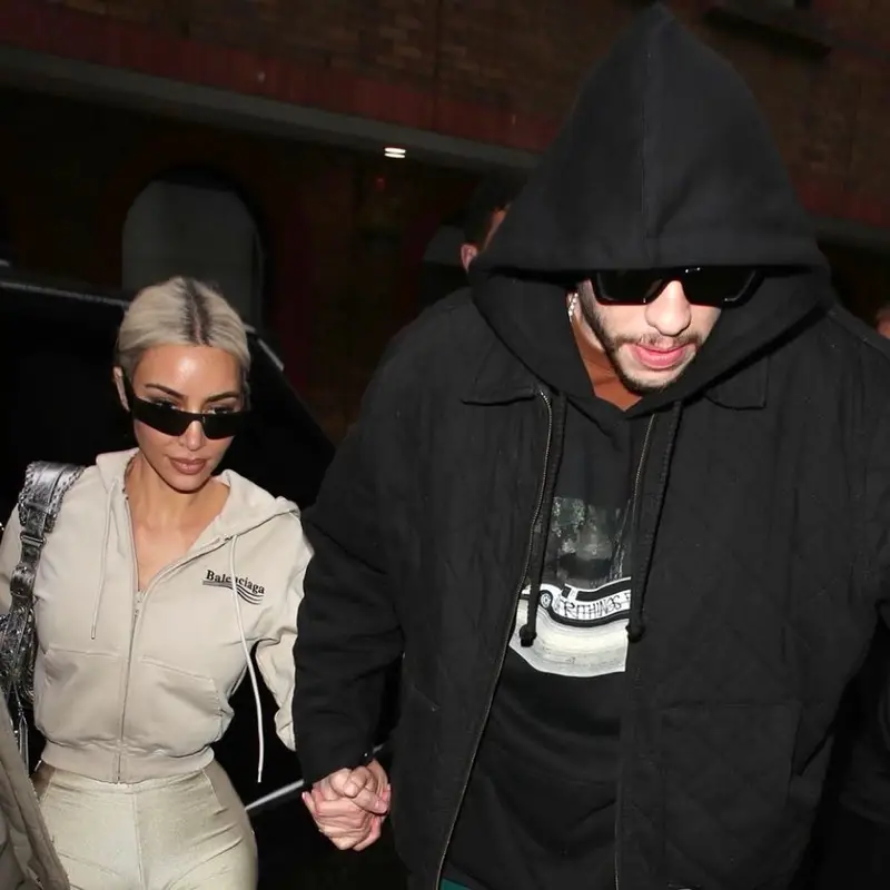 Pete Davidson outfit in I Never Heard of You, 2022