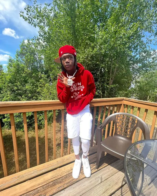 2KBABY outfit in Alcmy Studios, New Era, and Nike, 2022